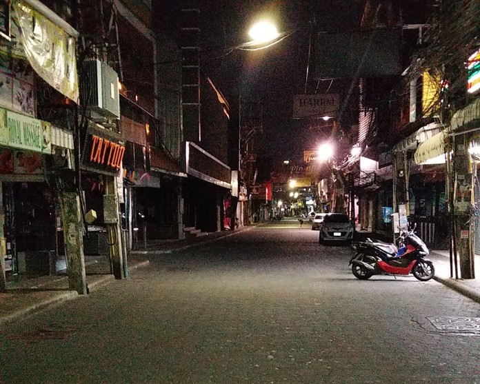 It is heartbreaking to see Walking Street so empty. Except for a few residents, everyone rushed home before the clock struck 10.