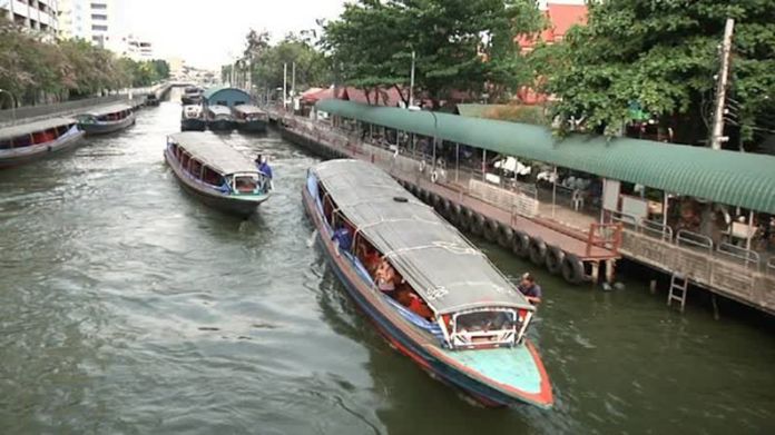 The number of boat passengers on SaenSaep canal in Bangkokis on the rise, following the easing of some lockdown measures.