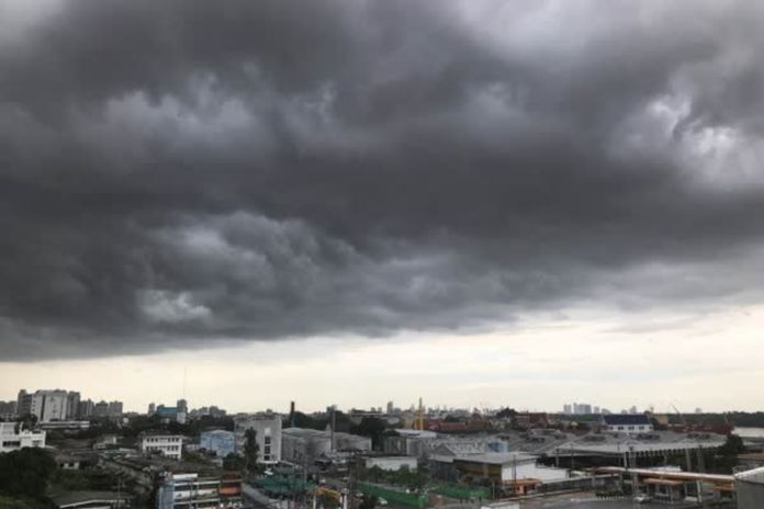 Provinces in north and northeast of Thailand were affected by summer storms on Tuesday and will continue within this week.