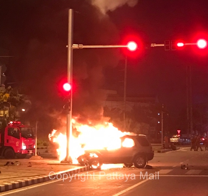 A Chonburi narcotics officer was hurt when he crashed his car into a light pole in Pattaya.