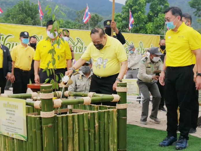 The Deputy Prime Minister, Gen. Prawit Wongsuwan.