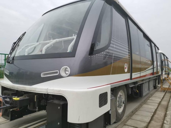 The first rubber-tired, China-made self-driving electric train is scheduled to arrive in Thailand on June 10 for the Gold Line monorail in Bangkok’s Thonburi.