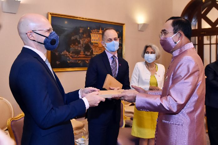 UN and WHO representatives met with Thai Prime Minister Prayut Chan-o-cha and commended Thai people’s solidarity and unification in efficiently curbing and fighting against spread of COVID-19.