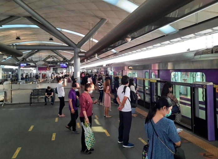 Bangkok’s last electric trains will reach their terminus within 10.30pm instead of 9.30pm so that commuters will have enough time to arrive home before the curfew starts.