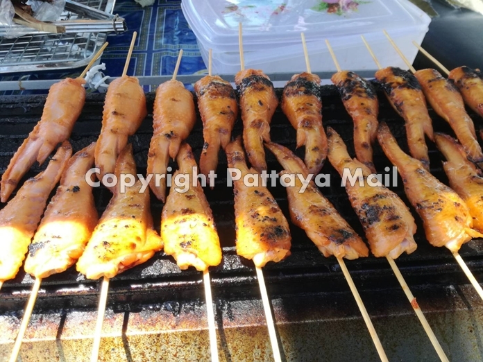 Somprasong set up behind Aksorn Pattaya School