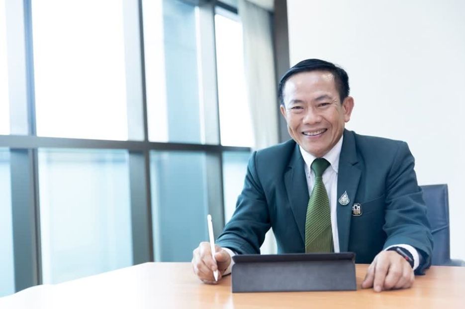 Mr. Somkiat Kimawaha, BAAC assistant manager.