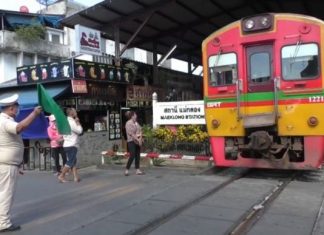 Thailand resumes train services on all routes