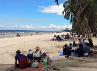 Strict regulations on social distancing, garbage control on Thai beaches