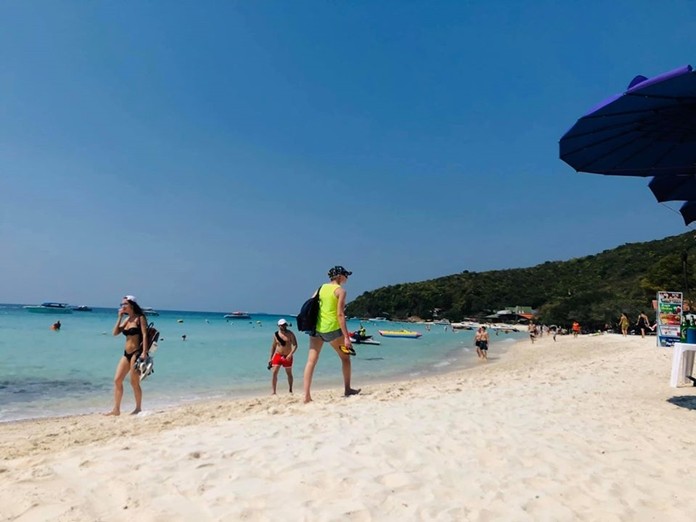 The concept of‘Travel Bubble’ was proposed by the Ministry of Tourism and Sports, and will start with business persons and international patients seeking medical services by appointment in Thailand.