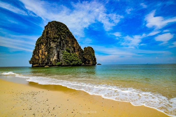 Beautiful beaches and attractions in Krabi province are waiting for tourists to visit and book for their vacation.