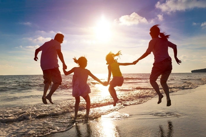 Avani Pattaya Resort guests with family.