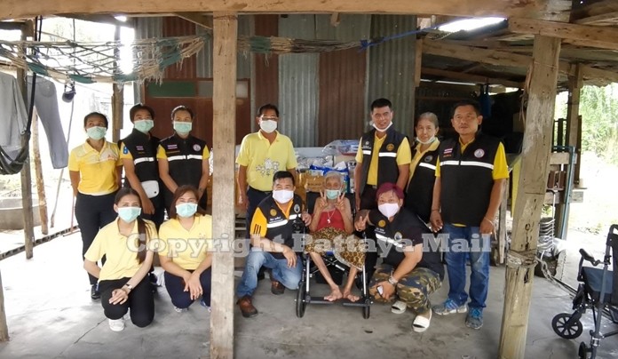 Grandma Yasothin expresses her gratitude and love for the benevolent Nongprue officials.