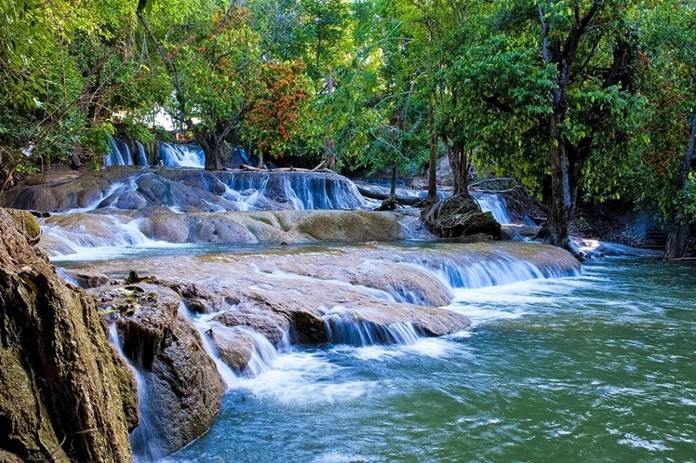 Wang Kan Lueang Waterfall, Lop Buri
