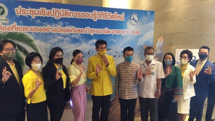 The deputy minister, Sathit Pitutecha, praised all parties for good cooperate to curb possible virus spread.