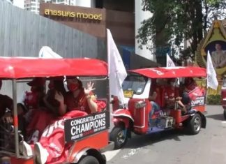 Thai Liverpool fans celebrate with ‘Tuk-Tuk’ parade in Bangkok