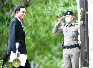 Thai PM insists non-violence in handling anti-government protest on Saturday-Sunday