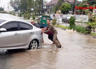 Pattaya area industrial estate hit with heavy flooding