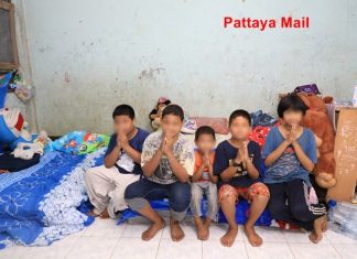 Sattahip do-gooders give cash, supplies to family living in old school, but not new home