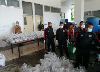 Thai military buys shrimps from farmers as demand falls