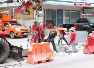 Following criticism, Pattaya mayor pushes for shorter, faster roadwork