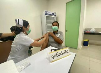 Bangkok received 66,000 doses of COVID-19 vaccine for medical and health personnel
