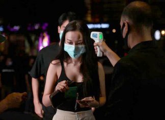 Bangkok nightlife venues and massage parlors open until 11pm
