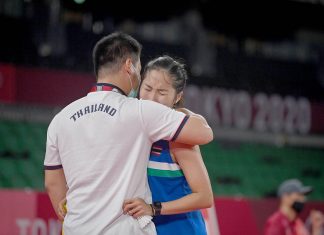 Ratchanok in tears as Thailand’s Olympic badminton hopes end
