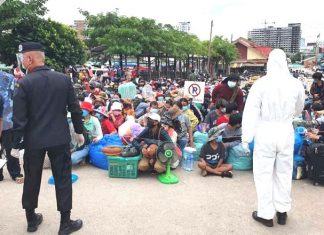 Cambodians at Thai border posts have high infection rates