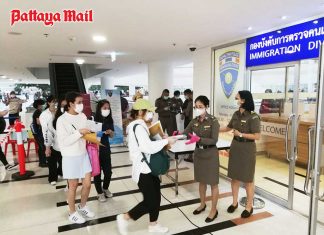 Thailand reduces entry insurance to compete with neighbors