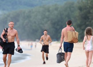 Not all Russians and Ukrainians will get free visa extensions