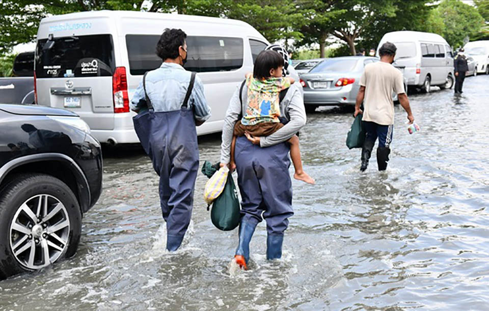 t 07 Bangkok needs new flood drainage system says Governor