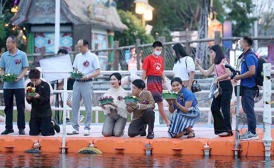 t 08 ‘Amazing Thailand Full Moon Loi Krathong Festival in Guangzhou China 1