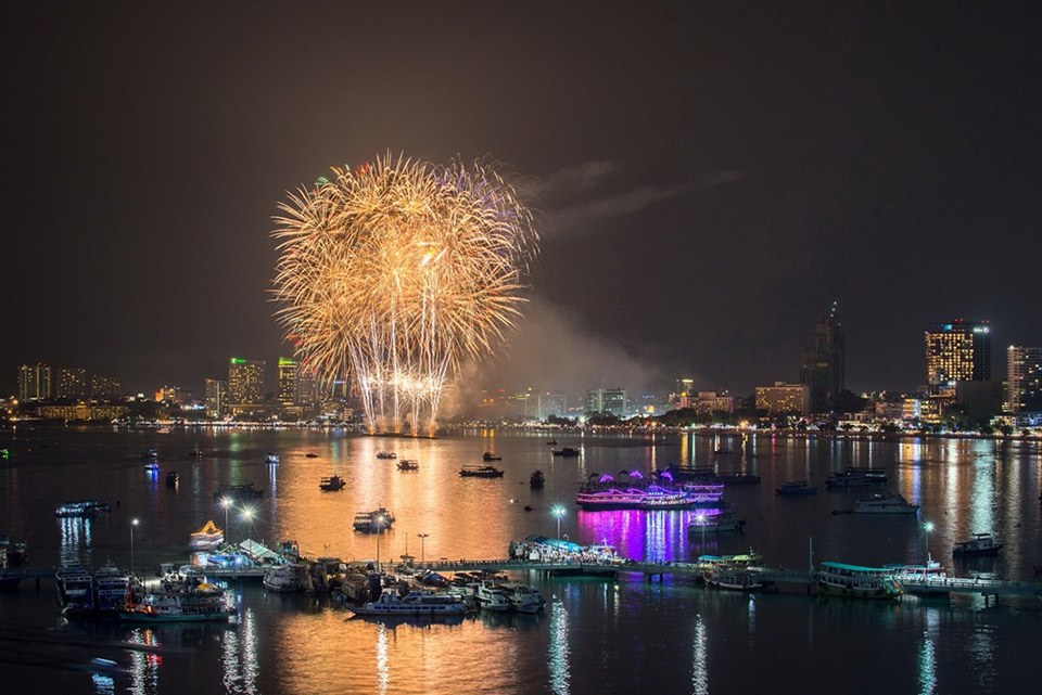 Pattaya offers biggest annual festival with fireworks displays, music concerts, delicious street foods