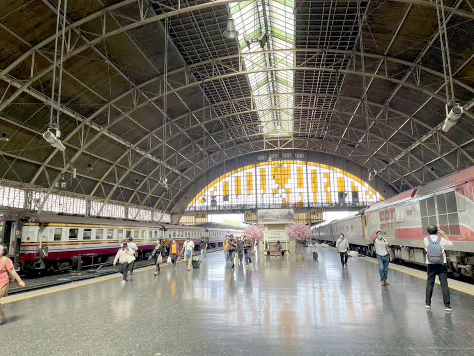 t 03 Bangkoks Hua Lamphong Station to reduce excursion trains and long haul services from Jan 19