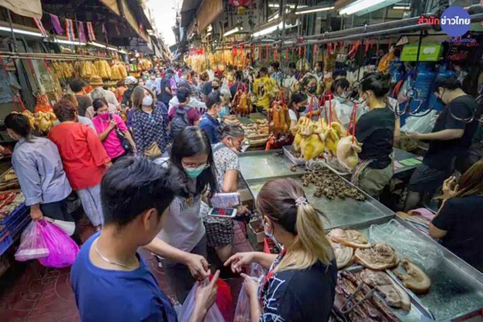 t 08 Bangkok Yaowarat market lively ahead of Chinese New Year 1