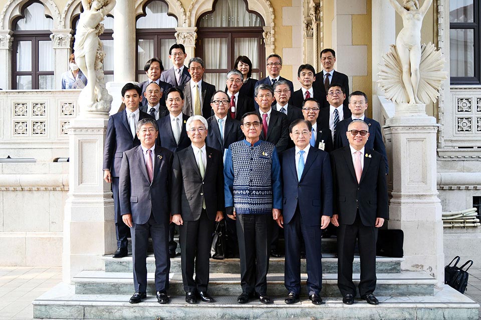 t 10 PM meets with Chair of Japan –Thailand Trade and Economic Committee copy
