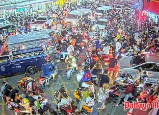 Officials fear Pattaya and Phuket are overcrowded hotspots