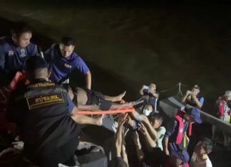 Myanmar navy fires on Thai fishing boats, one sailor dead and several captured