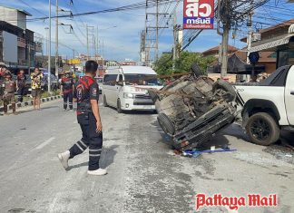 Foreign driver crashes into Songkran revelers in Pattaya, injuring several before car overturns