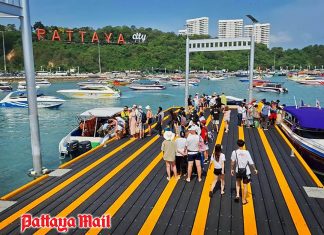 Pattaya sizzles in April heat as authorities warn of storms and sudden gusts