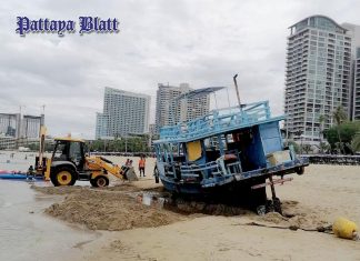 Heftiger Sturm wirft Boote an Land, starke Winde peitschen Pattayas Küste