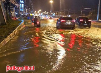 Floods, broken sidewalks, traffic, boats, bikes — it’s just part of your vacation in Pattaya and Bang Saray