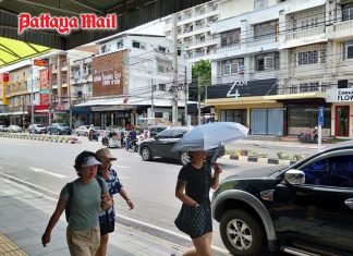 Will Pattaya escape the rain bash? Umbrellas and sun hats out as weather turns unpredictable