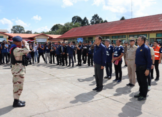 Anutin inspects Thai–Cambodian border fence, reaffirms security and support for troops