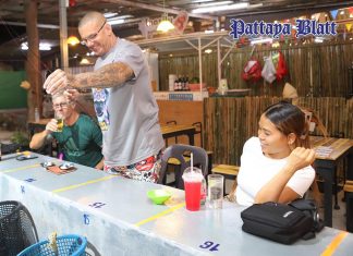 Pattaya begrüßt neuen Garnelen-Angelplatz in der Soi Khao Noi