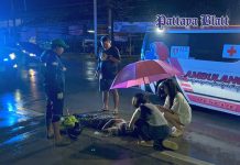 Motorradfahrer schwer verletzt nach Kollision mit Müllwagen auf regennasser Straße in Pattaya