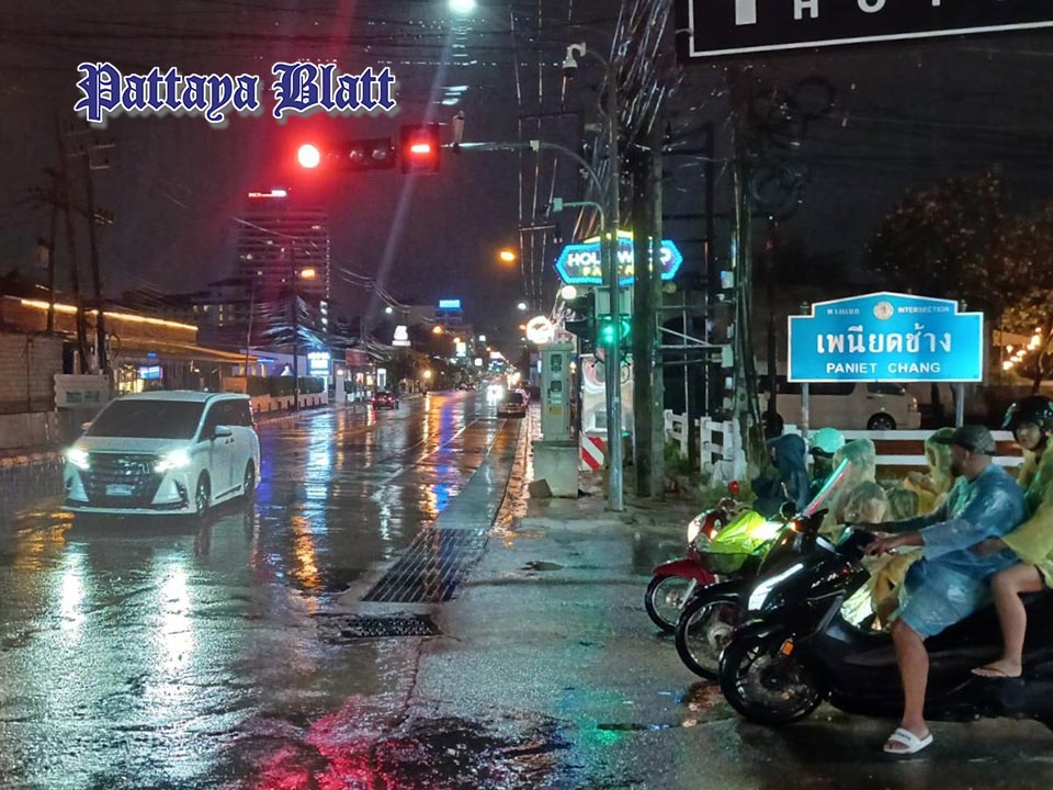 Pattaya bleibt regendurchnässt, während der Norden kühlere Morgen erlebt
