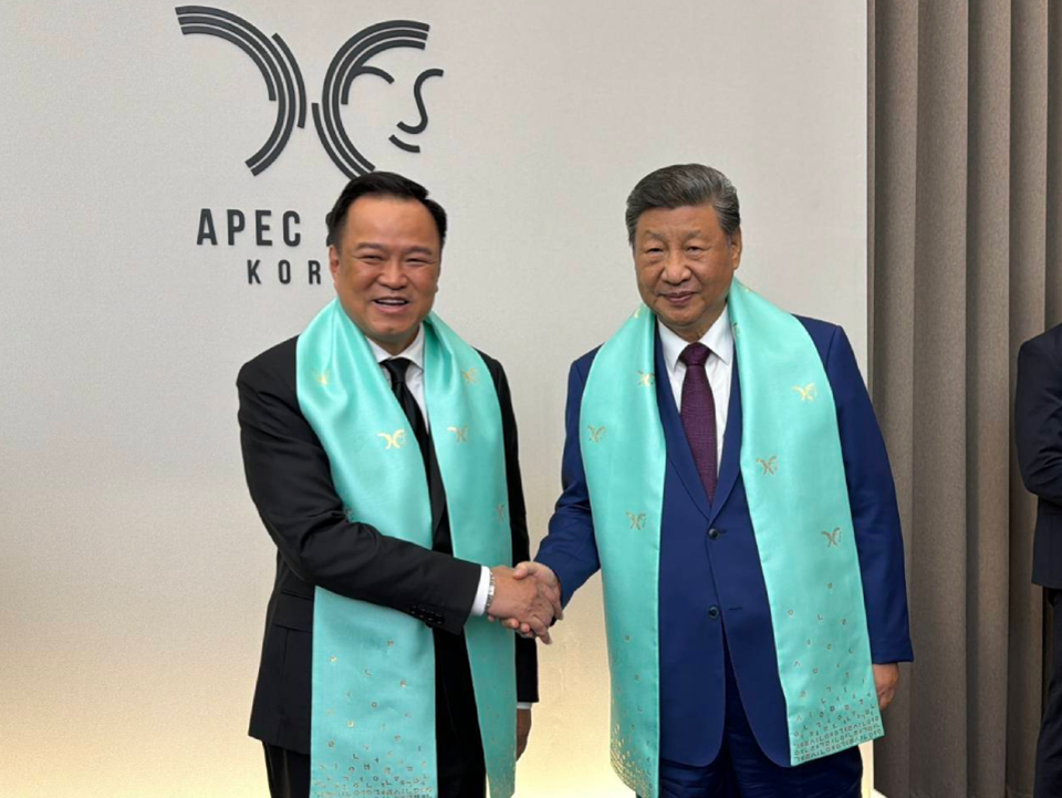 PM Anutin greets Xi Jinping once more ahead of APEC closing in South Korea