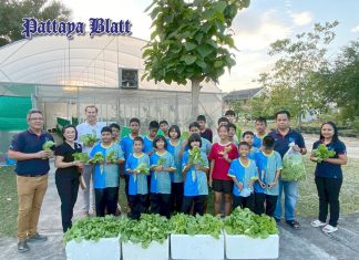 Französischer Wohltätigkeitsleiter besucht HHN Foundation – zehnjährige Unterstützung für thailändische Kinder setzt sich fort