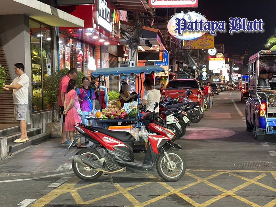 Volle Strände, leere Kassen bei Pattayas Kleinbetrieben